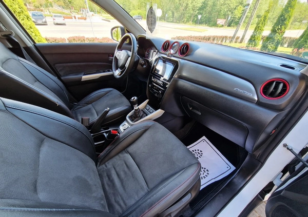 Suzuki Vitara cena 63900 przebieg: 158475, rok produkcji 2017 z Łazy małe 232